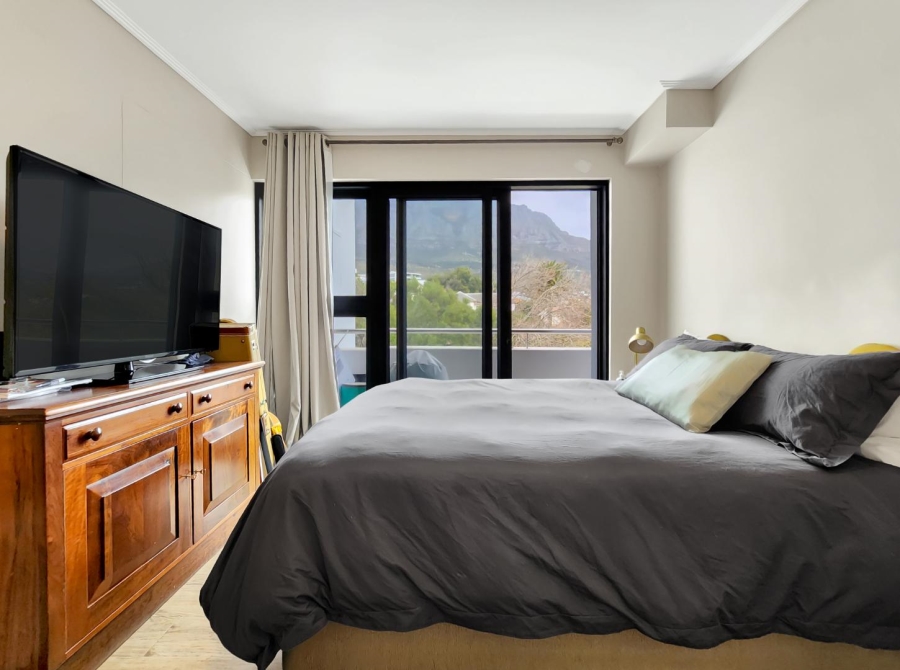 2 Bedroom Property for Sale in Vredehoek Western Cape